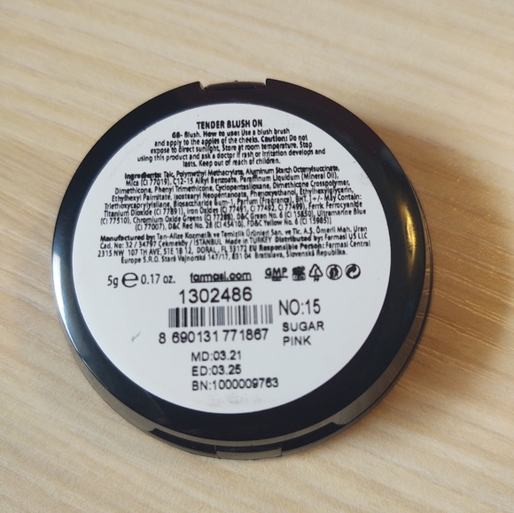 Farmasi Make-up bundle 3 PC - Picture 4 of 6